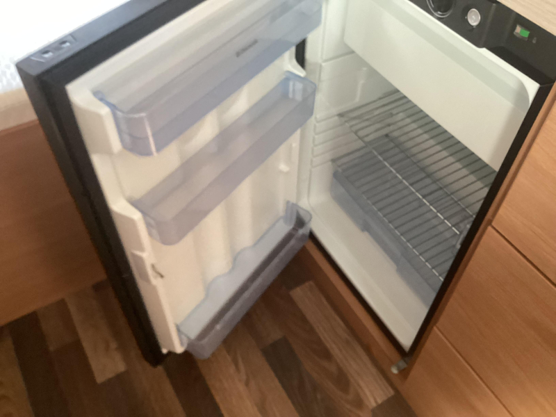 Knaus Sport 420 QD Unico luifel met voorwand  foto: 7