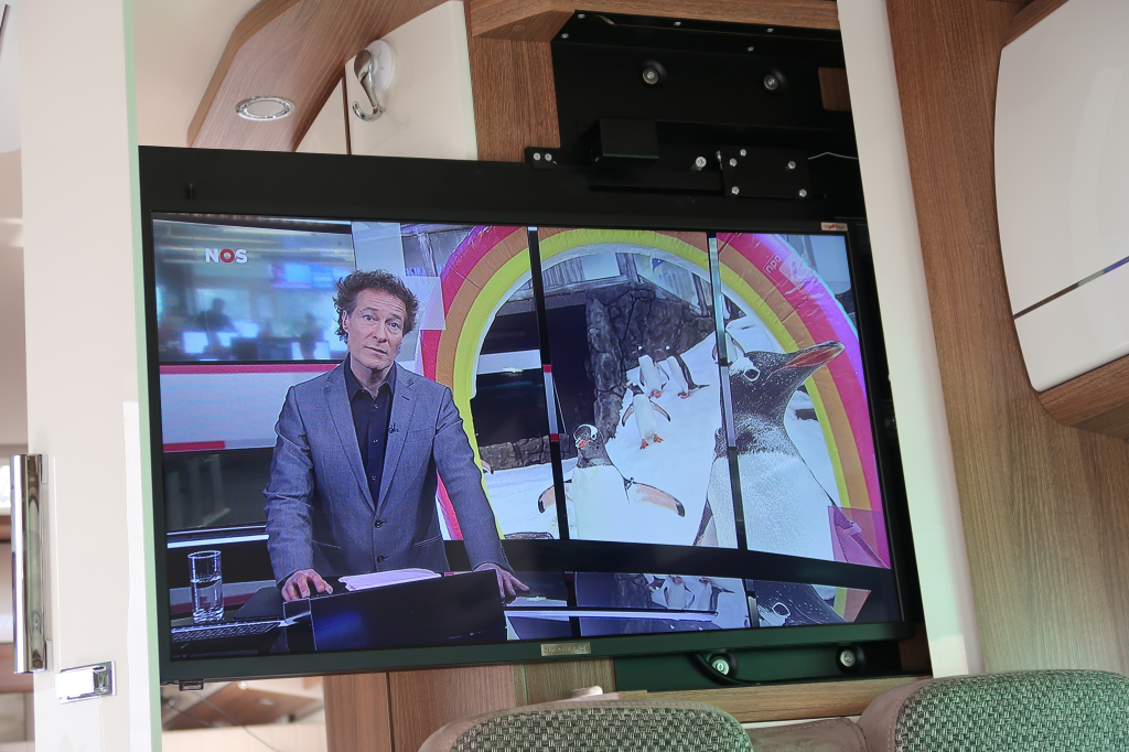 Carthago C-Tourer T 143 LE Full Options foto: 3