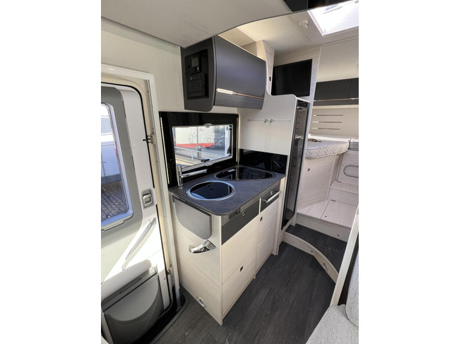 Chausson 627GA Premium 170PK Automaat Enkele Bedden Hefbed 2X Airco Luifel foto: 12