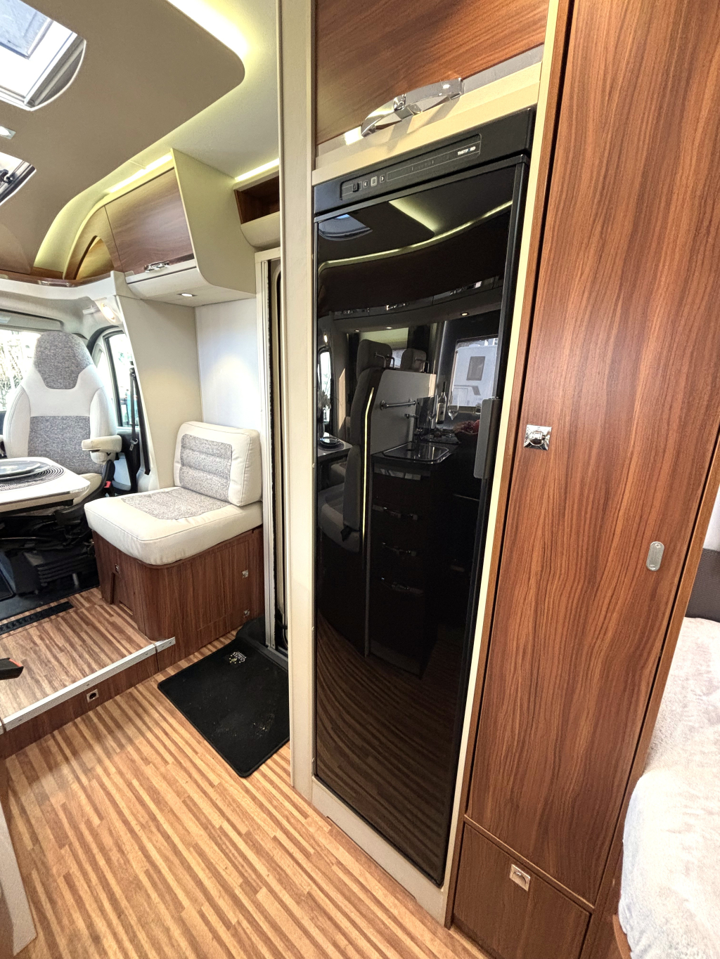 Adria Coral Supreme 670 SLT ENKELE BEDDEN UNIEK! ALDE  foto: 8