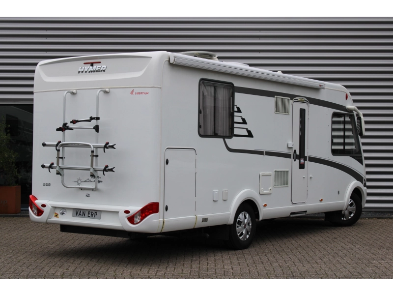 Hymer B698 Queensbed L-zit 150PK TV photo: 3