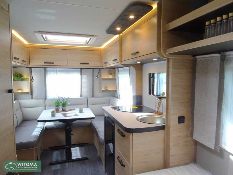 Weinsberg CaraOne Edition HOT 450 FU Frans bed  foto: 5