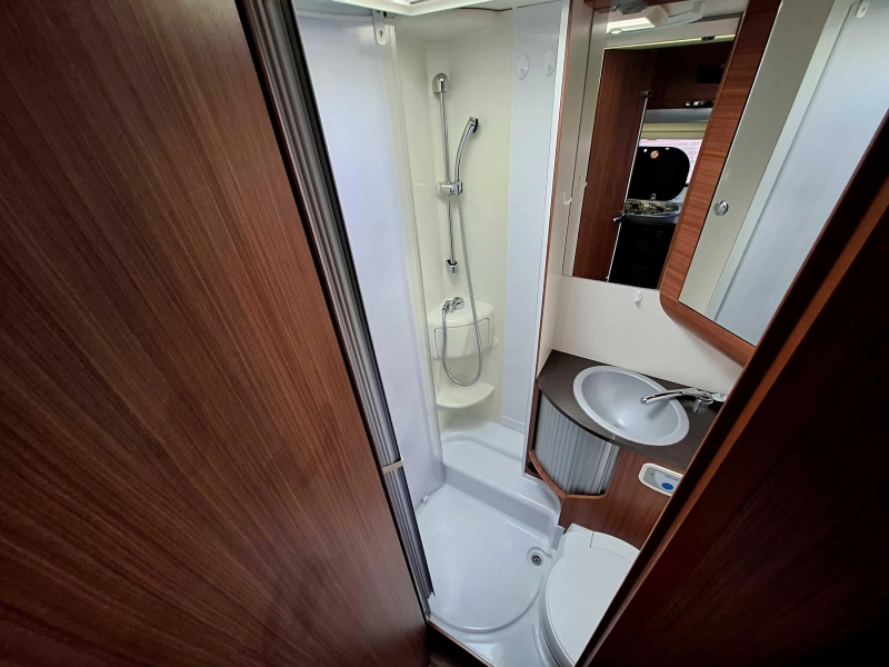 Adria Sport S 572 SL Lengtebedden|Zonnepaneel|  foto: 10