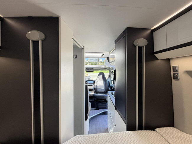 Adria Twin Supreme 640 SGX 9T-Automatic Solar Panel Lithium Maxxfan photo: 19
