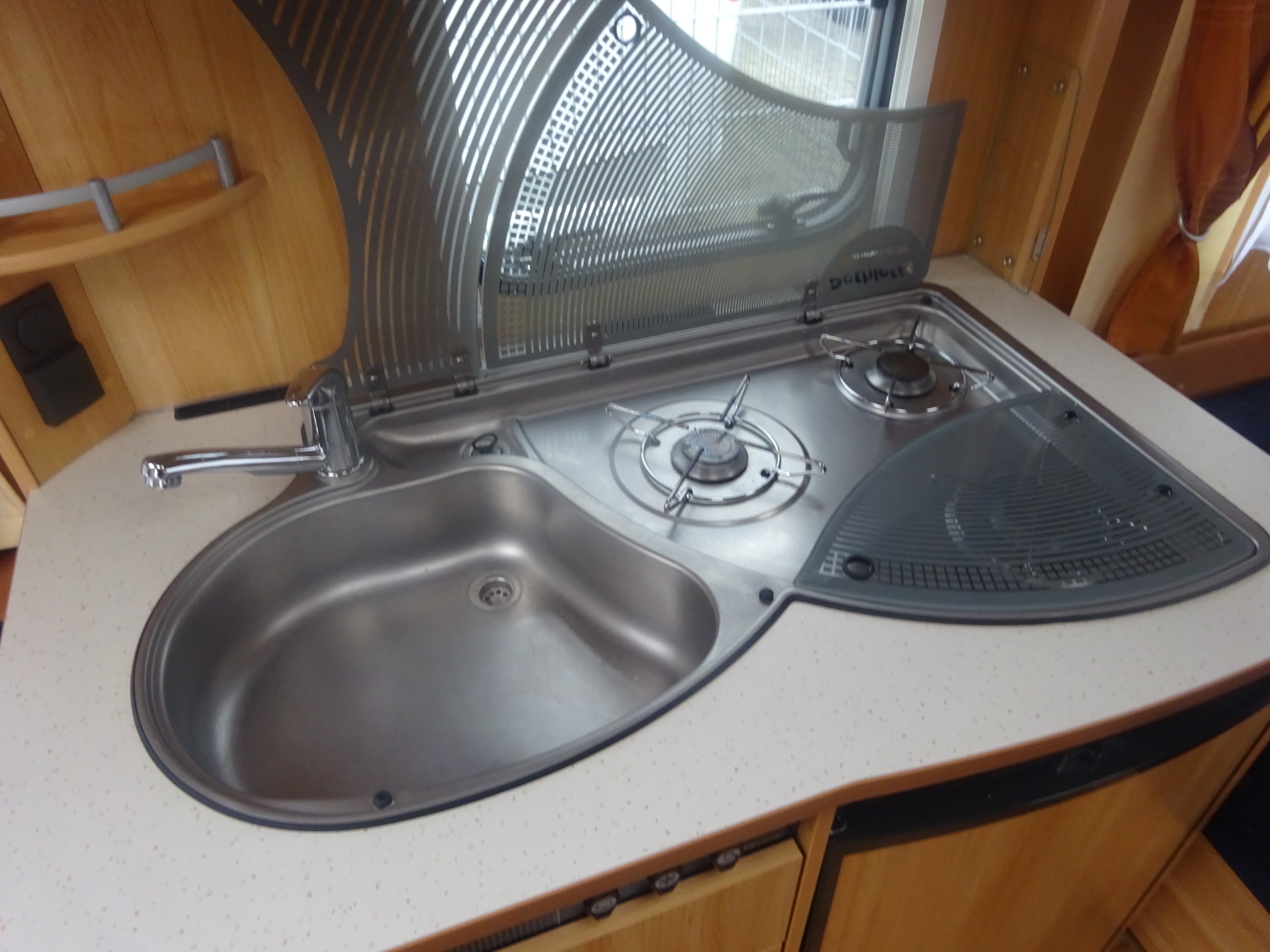 Dethleffs Camper 440DB Met Mover foto: 15