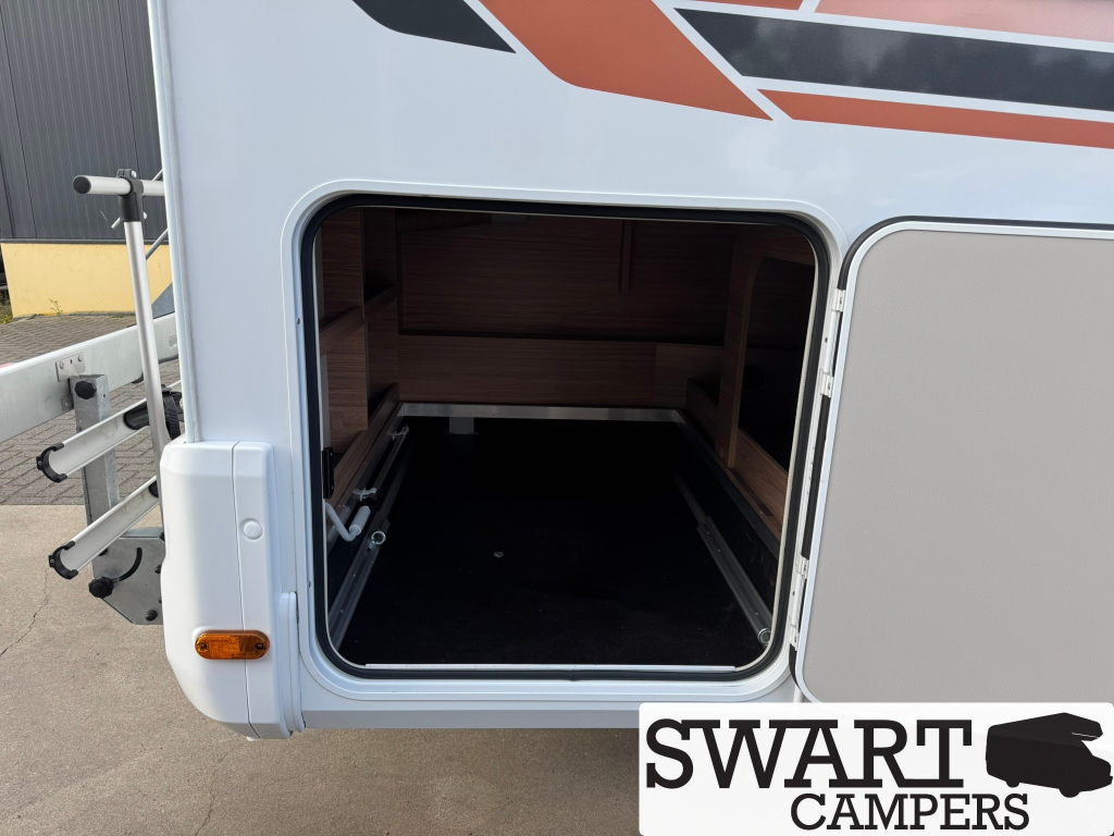 Weinsberg CaraCompact 600 MF Edition [pepper], French bed 140 hp Manual photo: 21