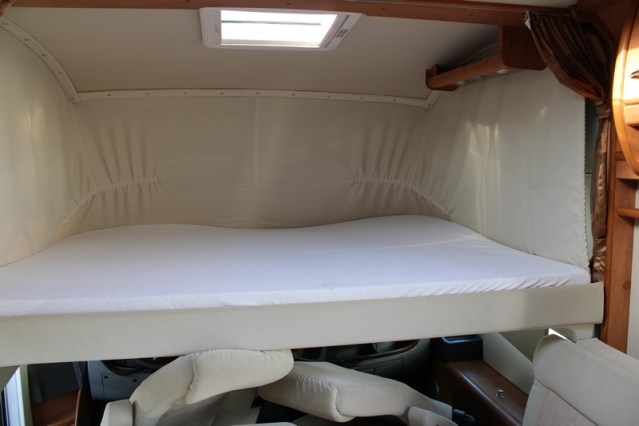 Carthago Chic C Line I 5.0 1e eigenaar Fiat 3.0 liter 160 pk 4250 kg chassis enkele bedden 5 zitplaatsen (122  foto: 58