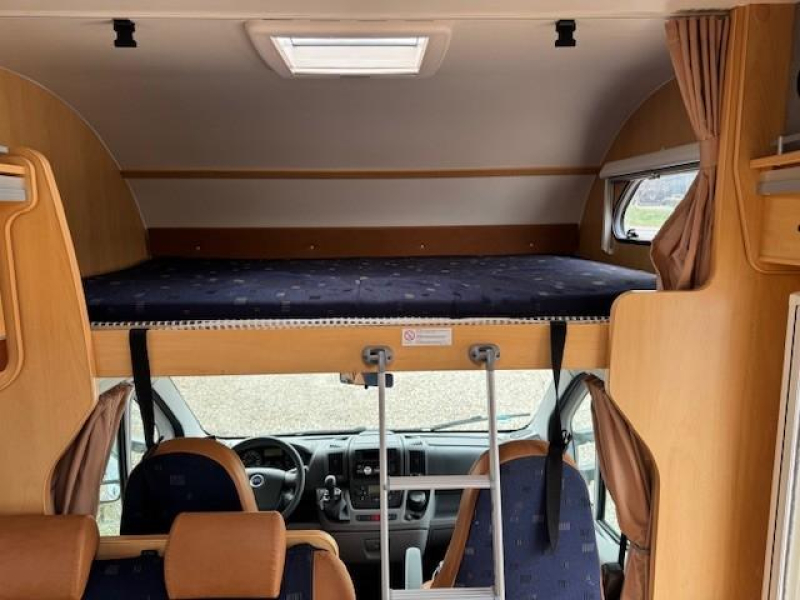 Dethleffs Advantage A 5881 5 persoons stapelbed  foto: 10