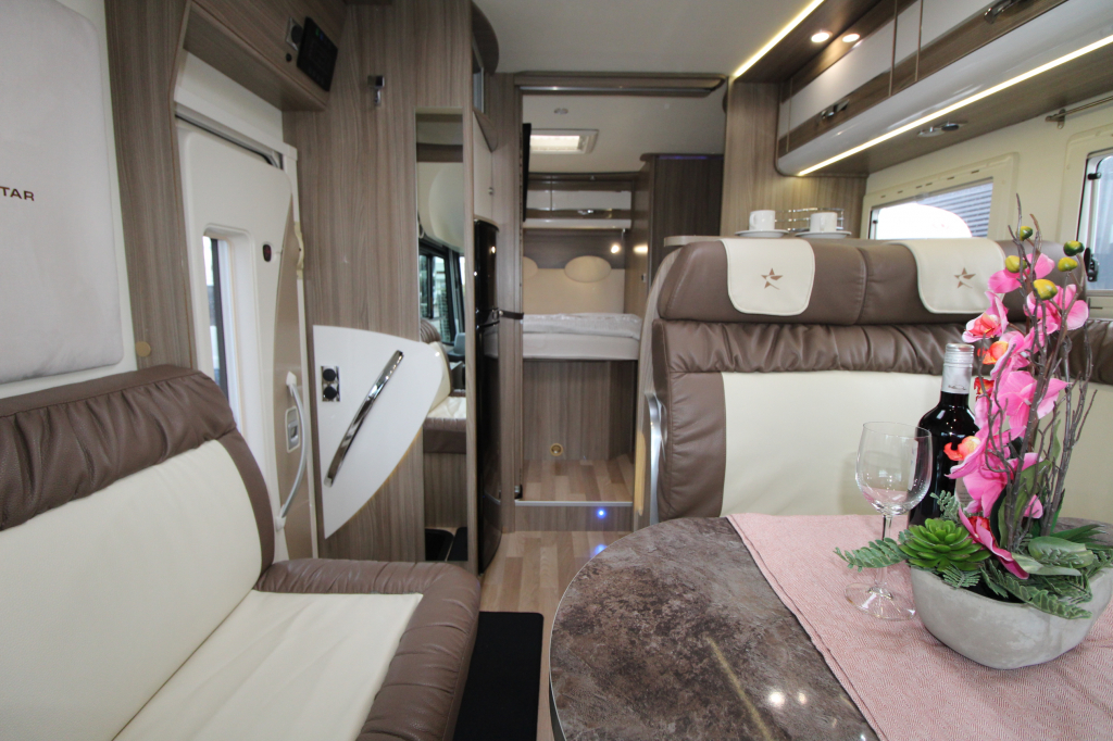 Rapido/Autostar/Hymer. Privilege i650 LC foto: 11