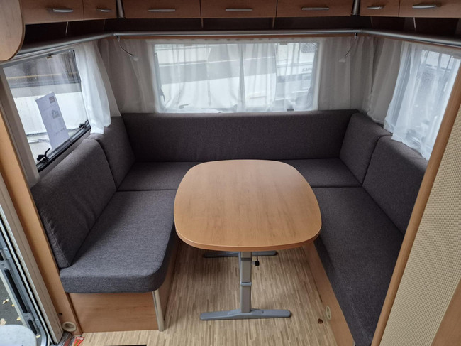 Eriba - Hymer 532 Enkele - losse bedden of XXL bed & luifel foto: 8