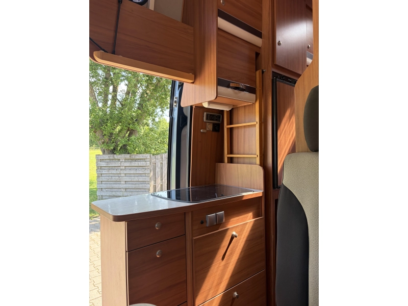 Weinsberg CaraBus 600 MQH 4 Personen Foto: 16