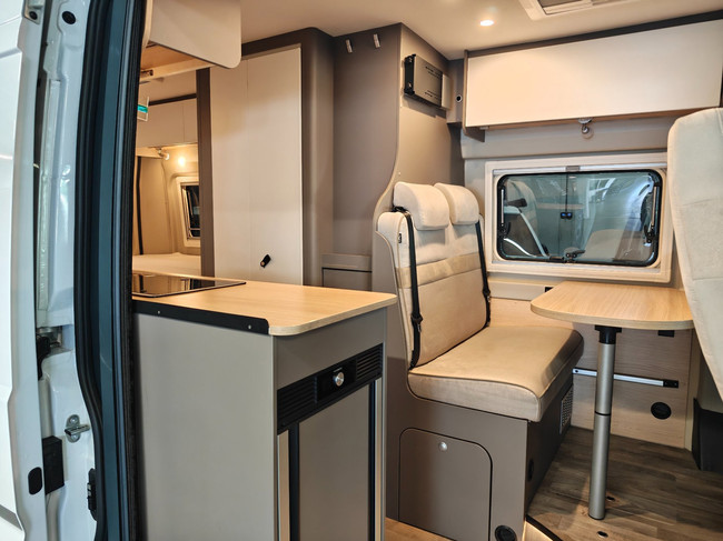 LMC INNOVAN 600 140PK Skyroof , Solar, Facelift foto: 2
