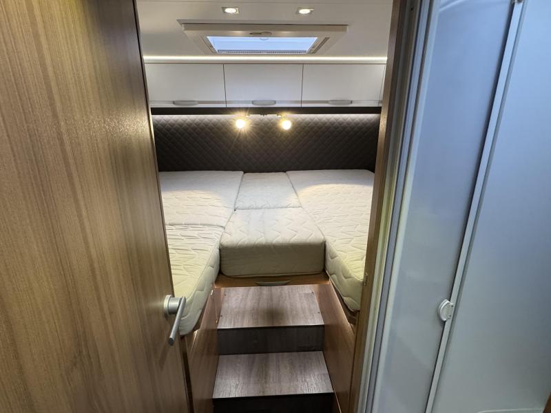Adria Matrix Plus 670 SL Lengte bedden- Automaat  foto: 10