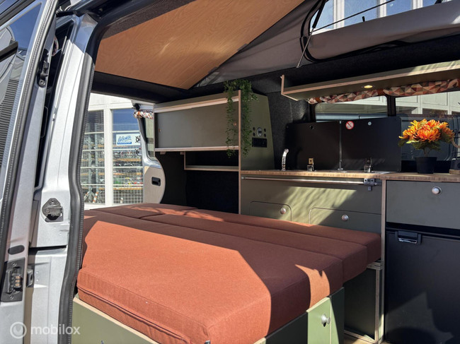 Volkswagen T6 2019 Nevada L1H1 zweifarbig Foto: 3