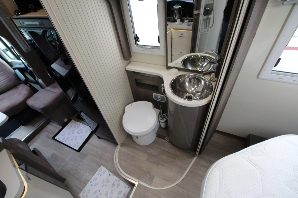 Mobilvetta K silver 54*Queensbed+hefbed* foto: 9