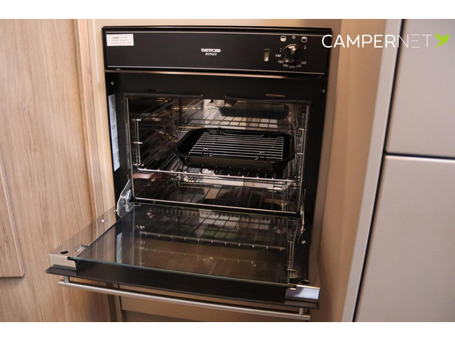 Carado T338 165pk Automaat | BR Systeem | LPG installatie | Lengtebedden | Omvormer | Lithium | Oven | Zonnepanelen | Bearlock | Editio foto: 14