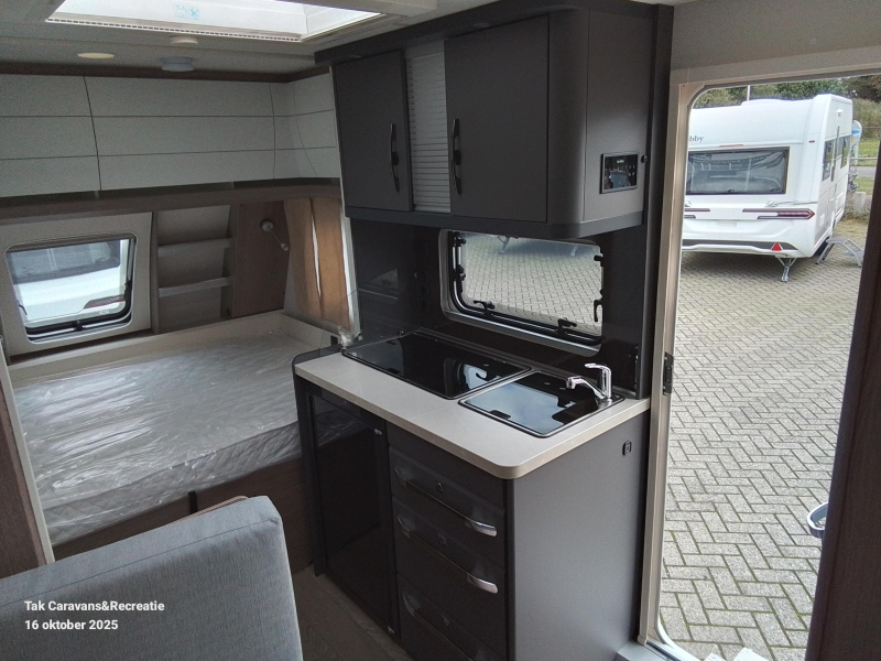 Caravana compacta Hobby On Tour 390 SF foto: 2