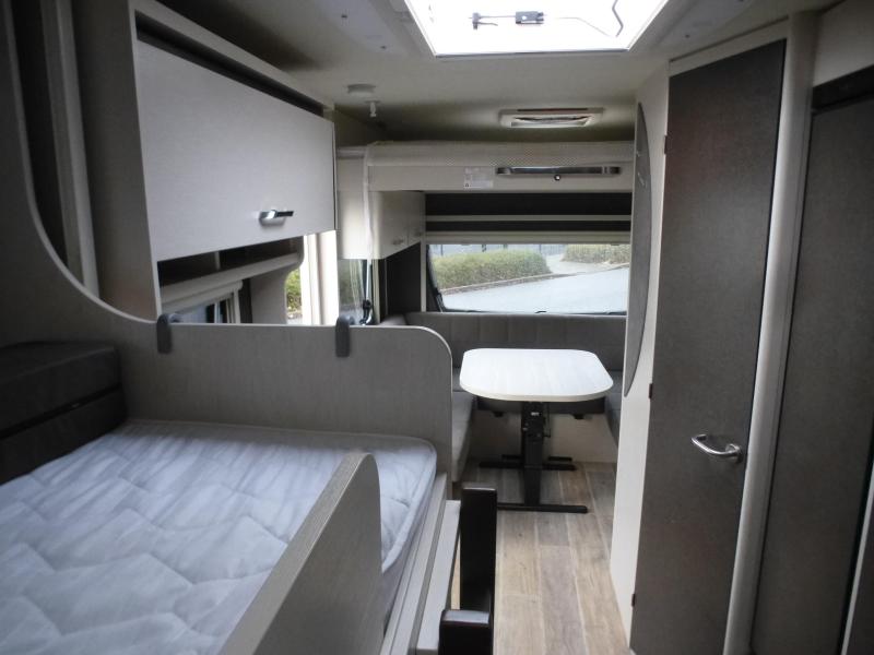 Dethleffs C'Go UP 525 KR 7 slaap plaatsen  foto: 11