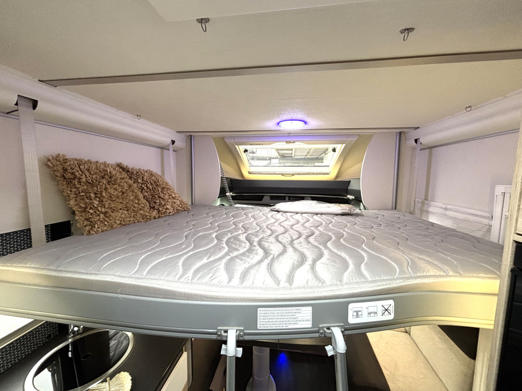 Challenger Graphite VIP 328 AUTOMAAT QUEENSBED HEFBED F2F foto: 4