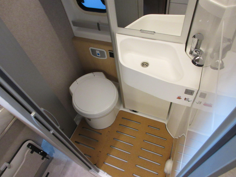 Hymer Yellowstone 601 AUTOM HEAVY CHASSIS!!  foto: 7
