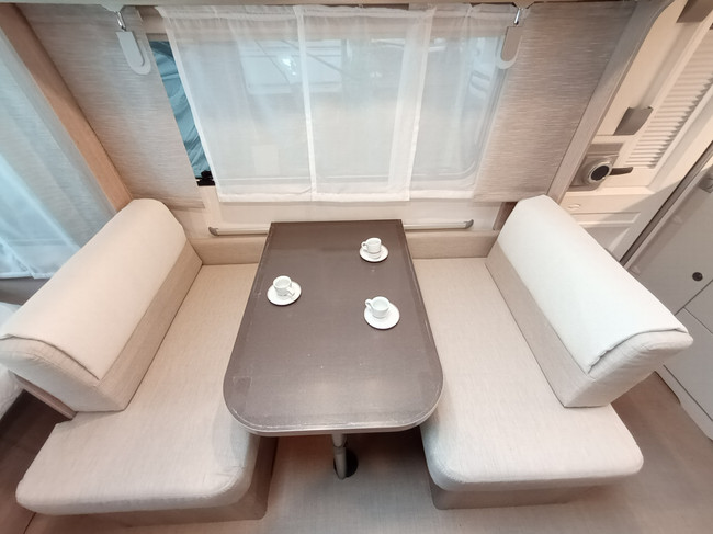 Bürstner Premio 470 TS foto: 12