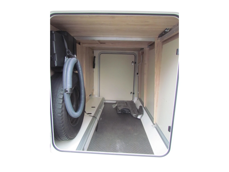 Eura Mobil Profila RS 695 EB single beds, pull-down bed, aut photo: 9