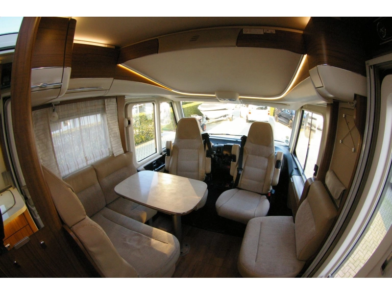Hymer BML Hubbett, sehr kompakt. Foto: 7