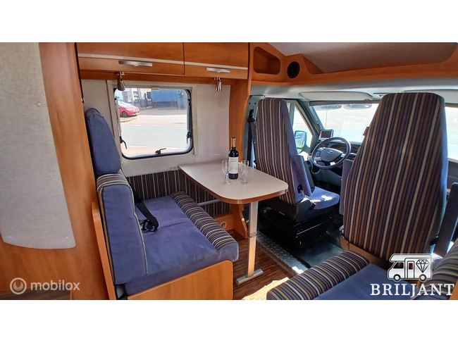 Hymer HV 562 .. 2008 camas individuales foto: 3