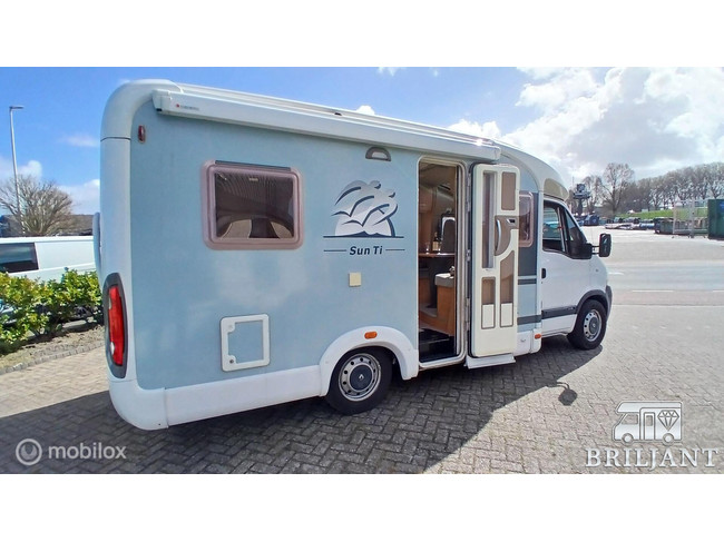 Knaus R06 .. 2005 cama francesa foto: 2