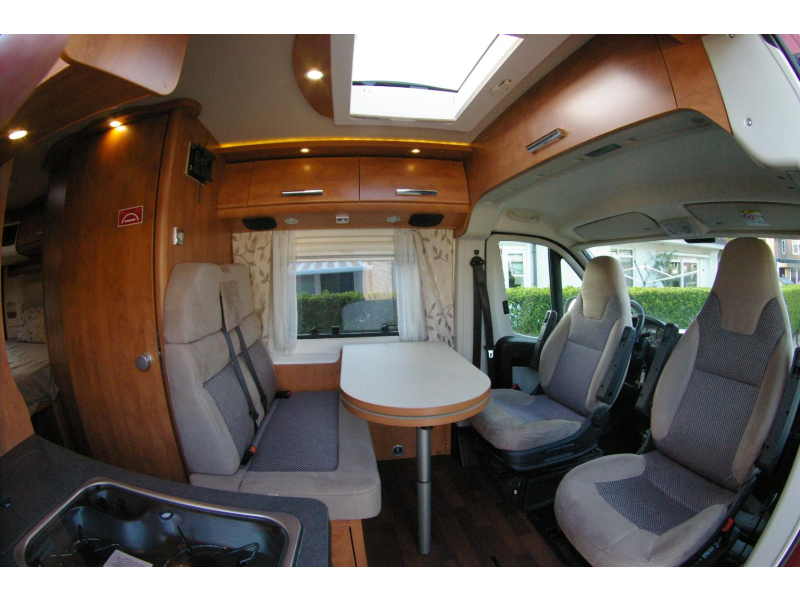 Carthago Malibu 600 DB Automaat, Dwarsbed.  foto: 6