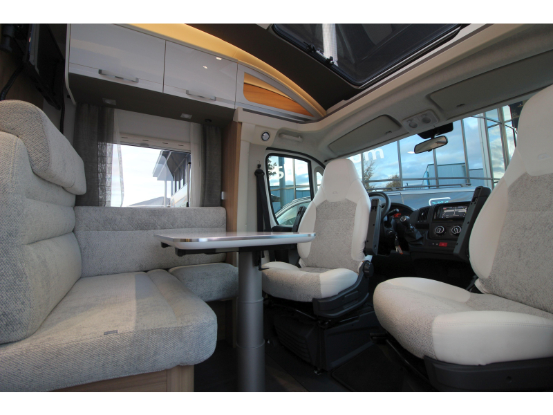 Adria Coral 600 SC Queensbed - Compacto foto: 16