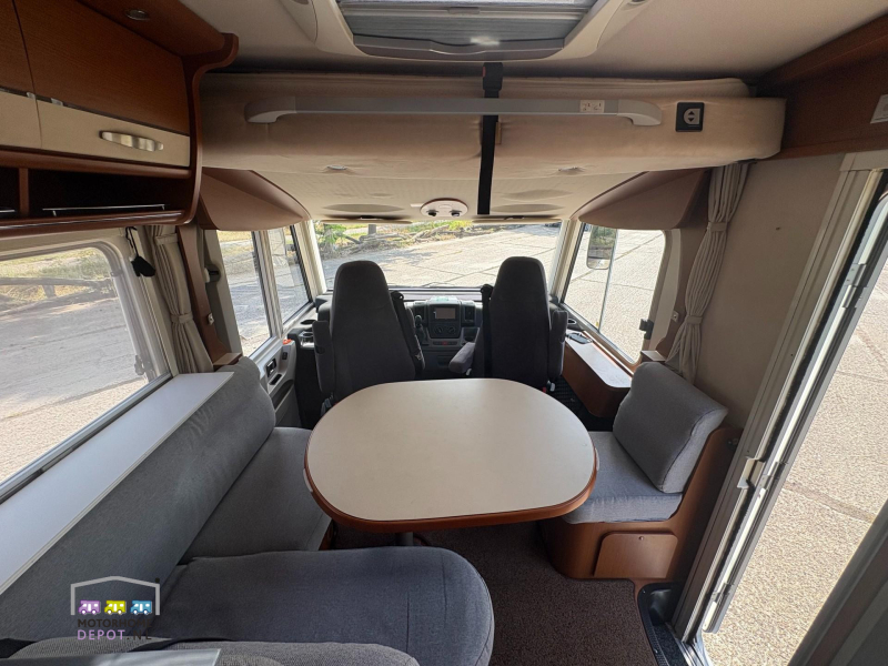 Hymer B594 Origineel NL kenteken  foto: 13