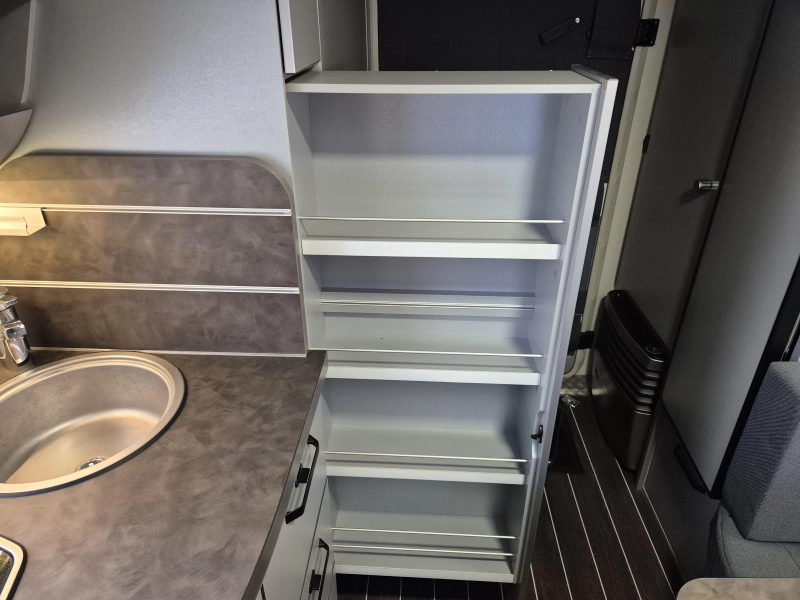 Knaus Sport and Fun 480 QL mover, air conditioning, air tent photo: 16