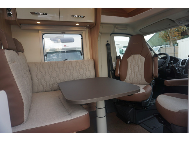 B&uuml;rstner Limited T 690 Citroen Foto: 2