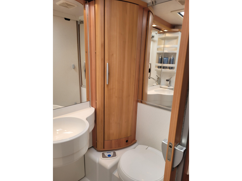 Hymer Van 562 Silverline foto: 23