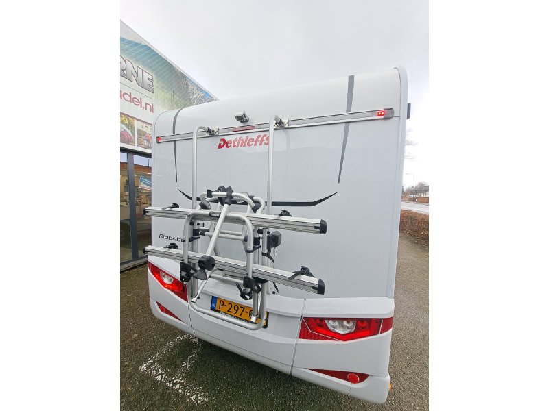 Dethleffs Globebus T 6 Sch&ouml;n kompakt + Kleiderschrank Foto: 2