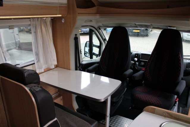 AUTOM&Aacute;TICO Fiat 2.3 150 cv Cama francesa (99 foto: 23