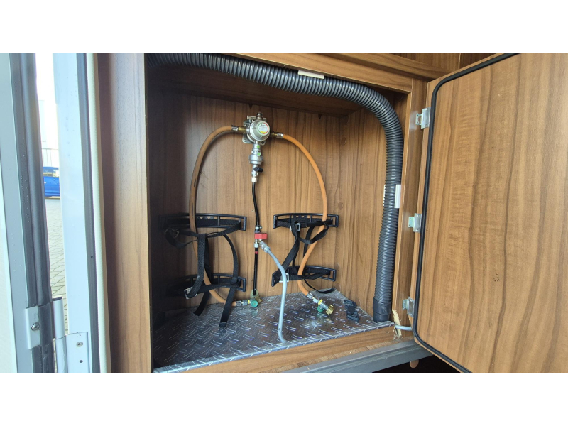 Hymer Exsis 578 Lengtebed + Hefbed Euro 6  foto: 16