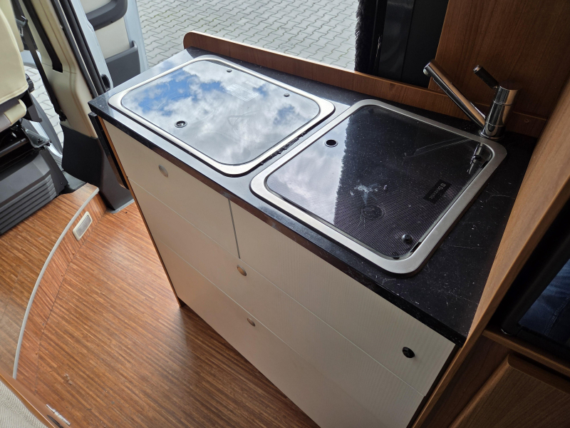 LMC Tourer 64 pössl Automaat Lengtebed  foto: 19