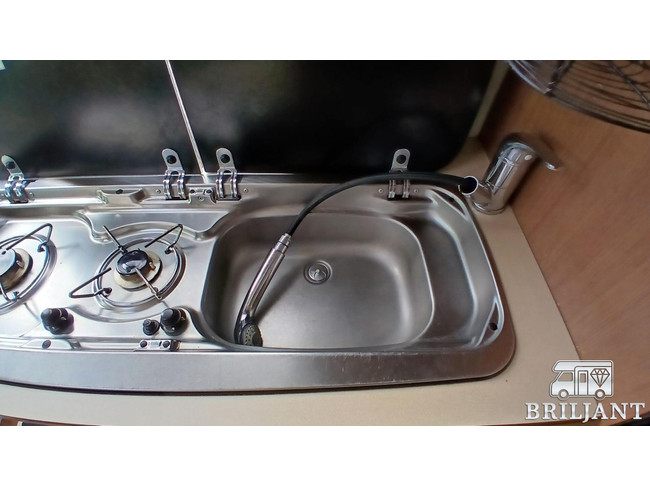 Karmann-Mobil DAVIS 590 autocaravana.. cama transversal foto: 15