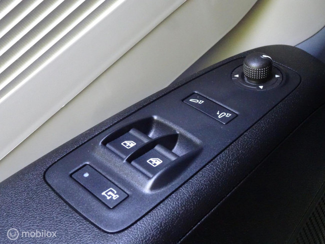 Adria Twin Axess 640 SL 130 HP Euro 6 | Single beds | Full options | Original NL | 39dkm | DEALER-STATE photo: 17