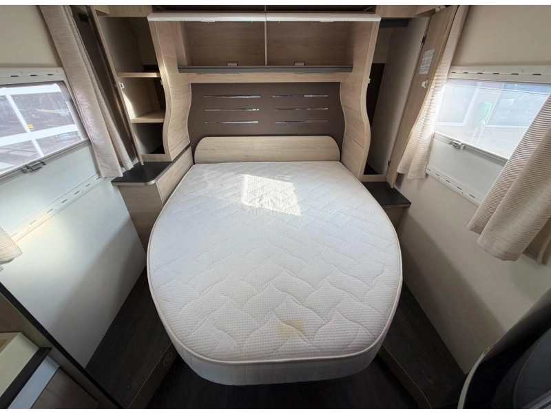 Challenger Special Edition 398 XLB Queens bed Hef bed  foto: 7