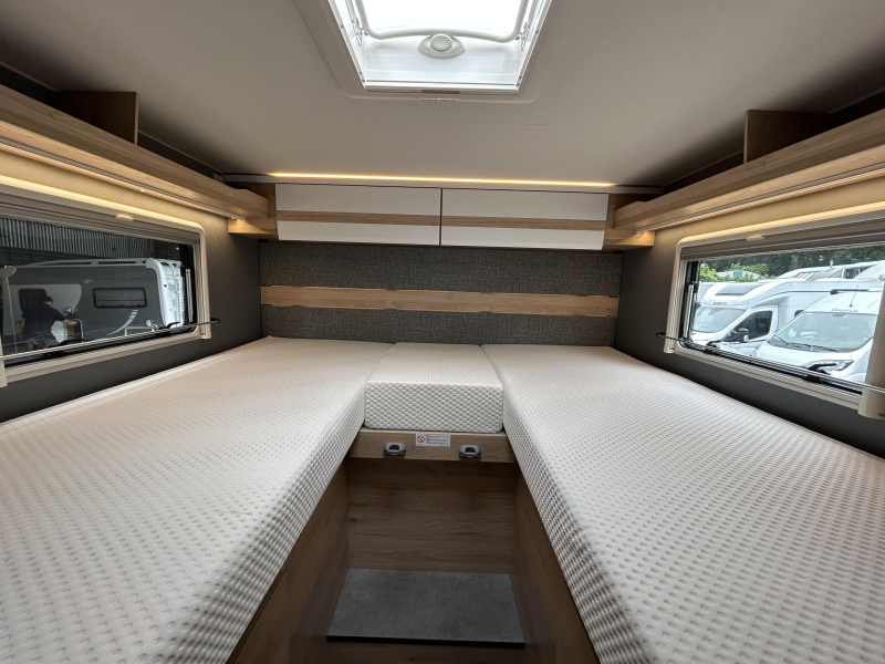 Dethleffs Just Camp T 6812 EB + Airco  foto: 2
