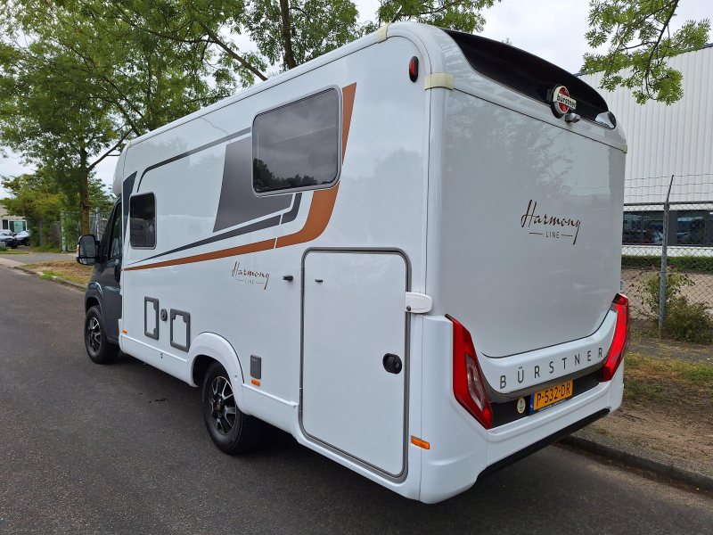 B&uuml;rstner Travel Van 620 T 9G MOD&Egrave;LE COMPACT AUTOMATIQUE photo : 12