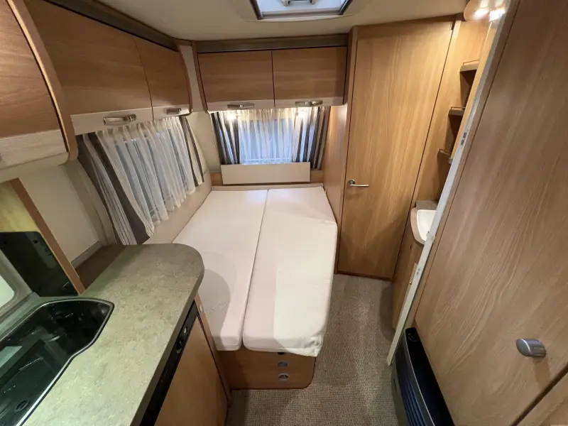 Knaus Sudwind 450 FU mover, luifel  foto: 7