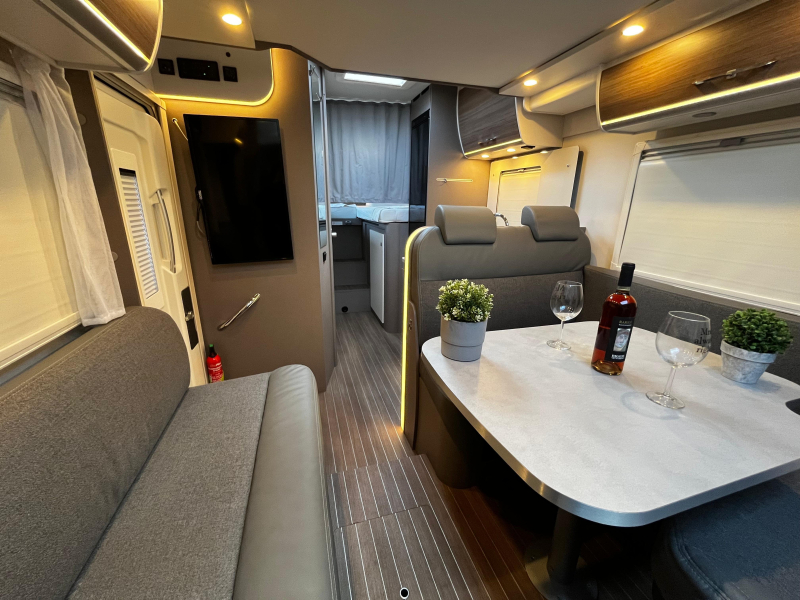 Etrusco T 7300 SB Camper, 4 persoons  foto: 5