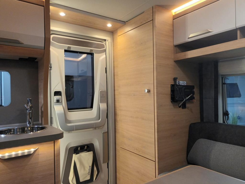 Knaus Sudwind Black Selection 420 QD  foto: 3