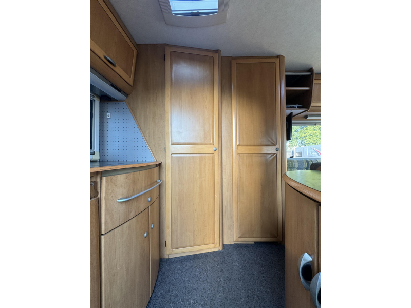 Hymer B544 photo : 16