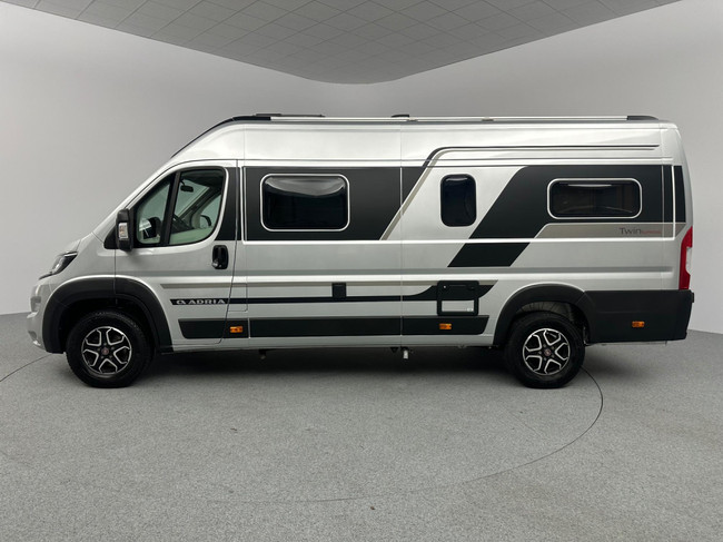 Adria Twin Supreme 640 SGX foto: 15