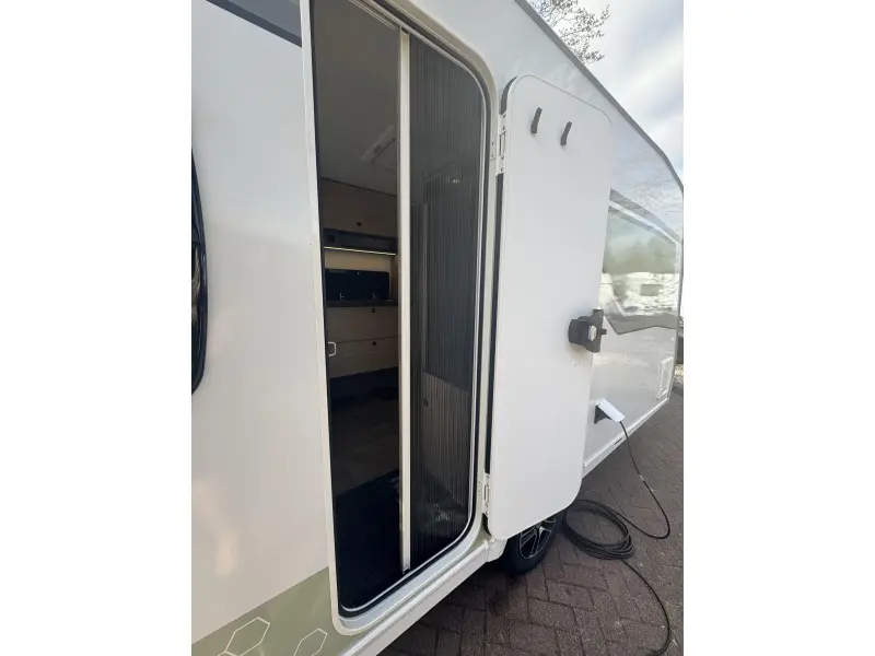 NÄCHSTES 380 Foto: 12